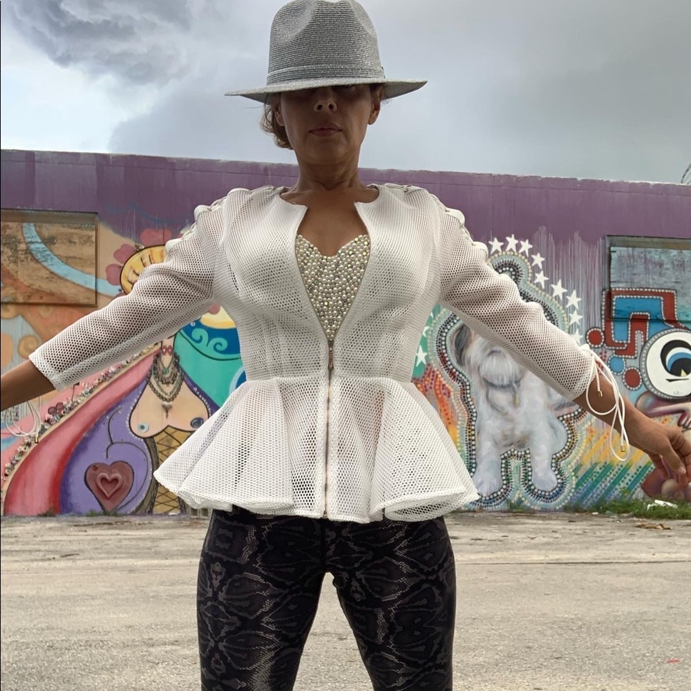 White mesh jacket crop zipper size small NWT